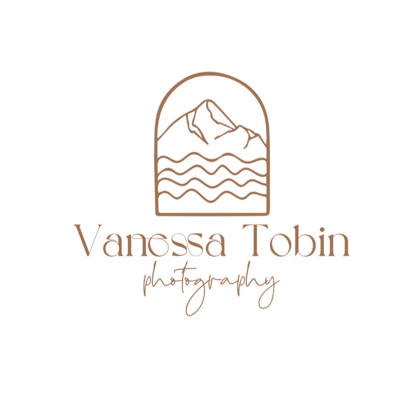 Arched logo reading Vanessa Tobin Photography