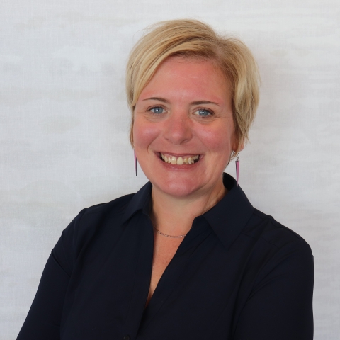 headshot of smiling woman